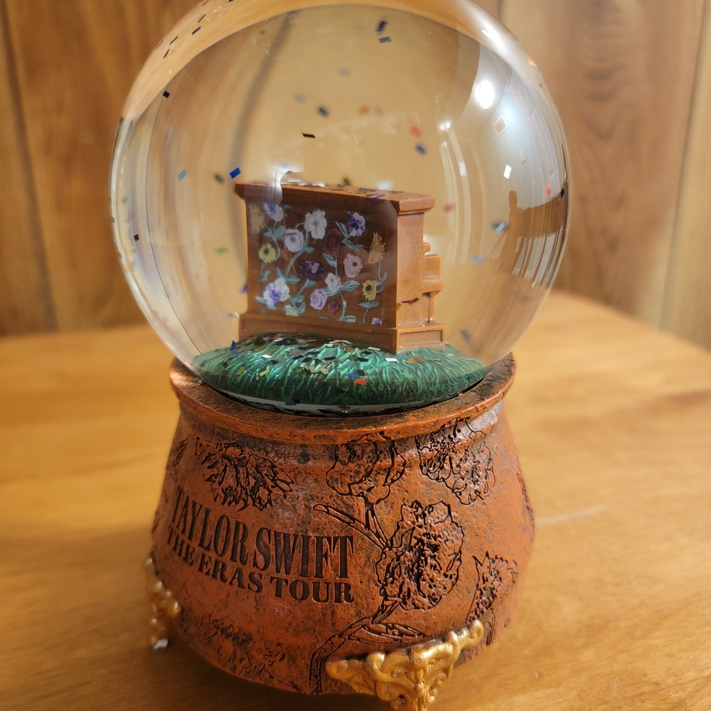 Taylor Swift The Eras Tour Snow Globe